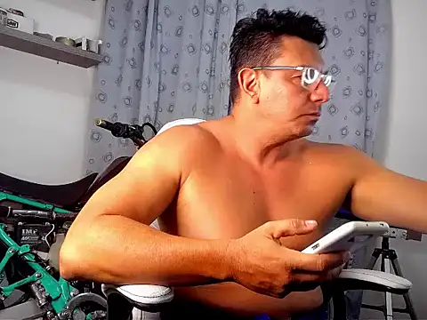 pedropicapi online show from 10/02/25, 12:47