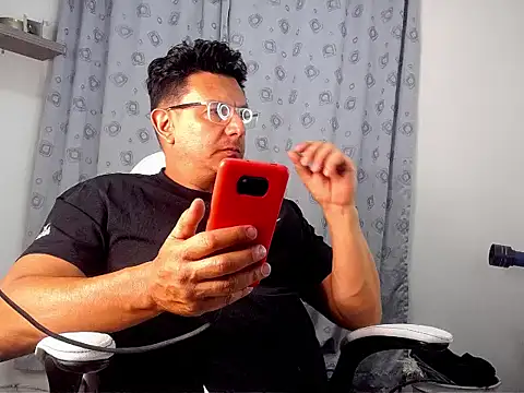 pedropicapi online show from 10/28/25, 12:00