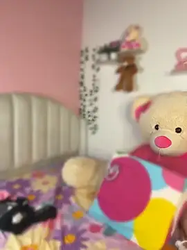 Emily restrepo online show from 04/09/26, 06:30