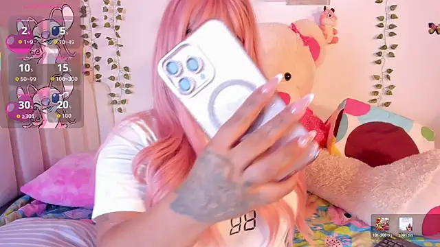 Emily restrepo online show from 04/08/26, 05:42