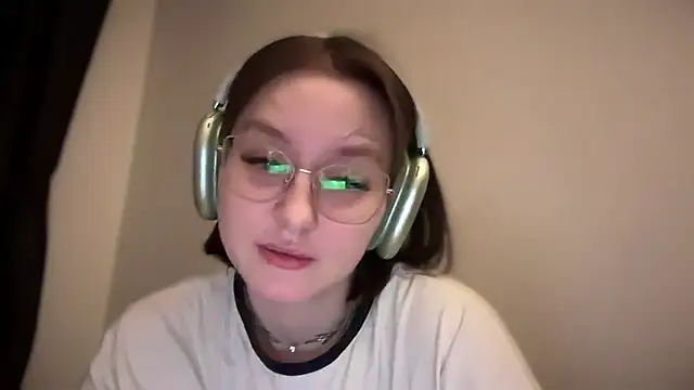 Isabel-Bailey online show from 01/25/25, 09:25