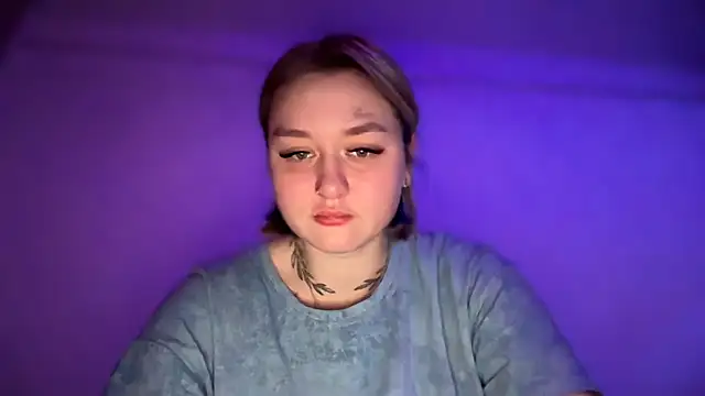 Isabel-Bailey online show from 10/21/25, 09:03