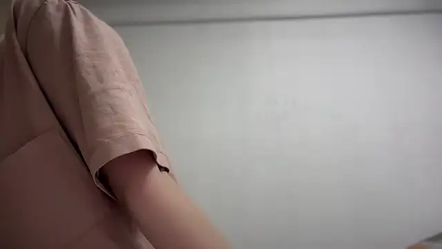 Isabel-Bailey online show from 10/19/25, 09:06