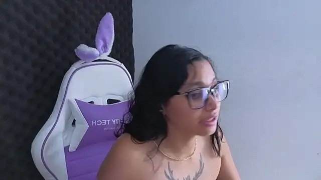 Cuteprincess21 online show from 02/05/26, 01:45