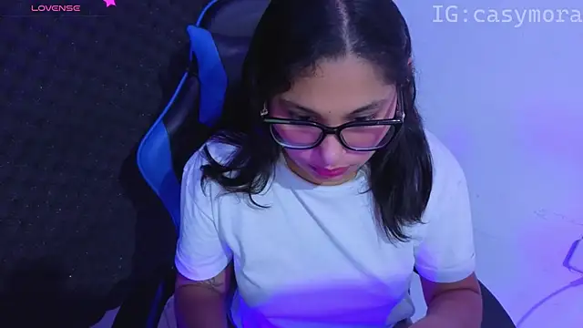 Cuteprincess21 online show from 04/08/26, 01:23