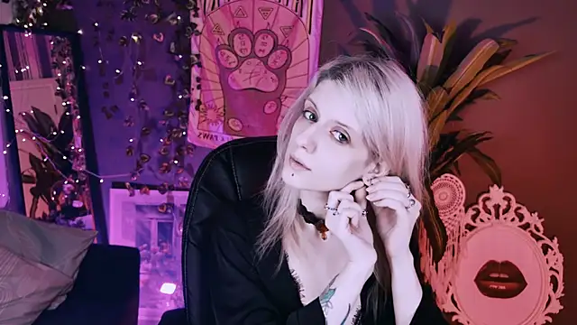 Noah ElmerX online show from 03/25/26, 01:32