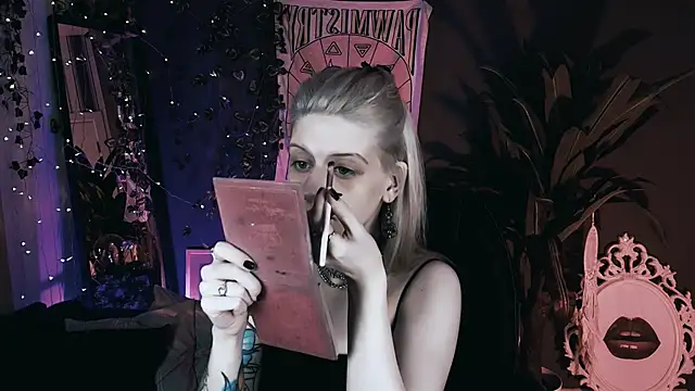 Noah ElmerX online show from 12/21/25, 09:15