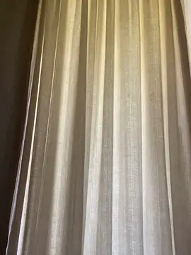 Snapshot of YesTheSexiest chatting on 11/17/25, 07:56 YesTheSexiest online show from 11/17/25, 07:56