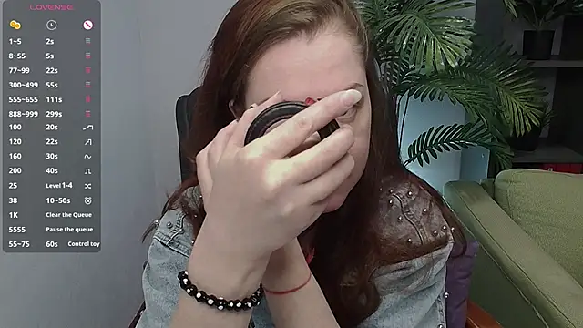 CutieGinger online show from 10/30/25, 08:06