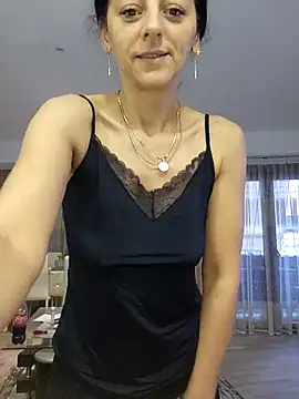 bruneta sexy23 online show from 11/16/25, 07:02