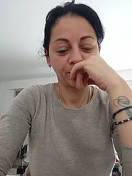 Snapshot of bruneta_sexy23 chatting on 01/11/26, 10:00 bruneta sexy23 online show from 01/11/26, 10:00