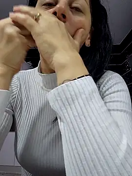 bruneta sexy23 online show from 02/22/25, 05:46