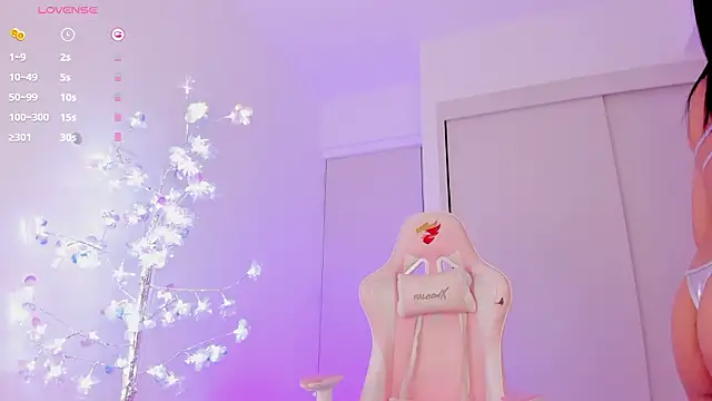 mia yourmommy online show from 03/06/26, 11:44