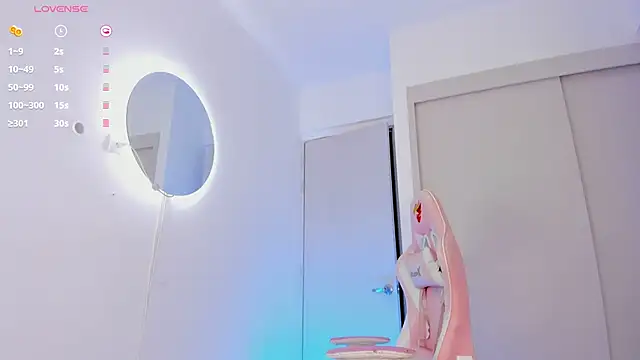 mia yourmommy online show from 11/27/25, 12:55