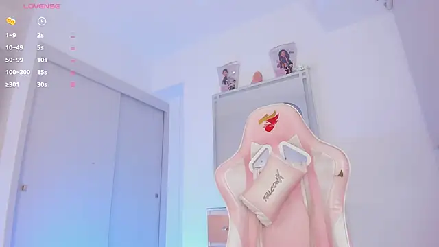 mia yourmommy online show from 02/25/26, 09:14