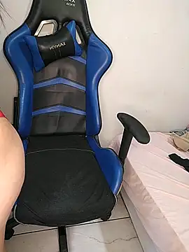 Rafaelayamazaki online show from 02/28/26, 12:05