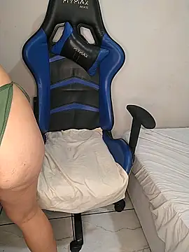 Rafaelayamazaki online show from 03/27/26, 10:00