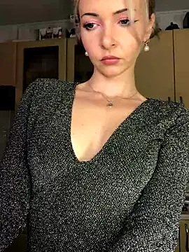 Kristina03 online show from 11/28/25, 09:15