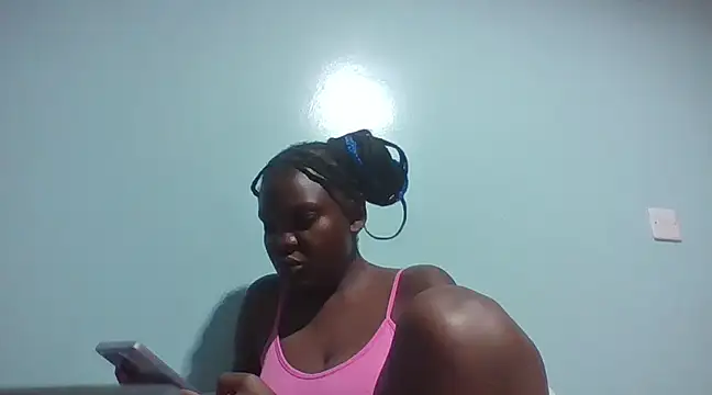 Snapshot of cute_roxie chatting on 02/20/25, 09:53 cute roxie online show from 02/20/25, 09:53