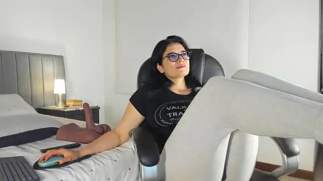 adriana71 online show from 04/11/26, 02:08