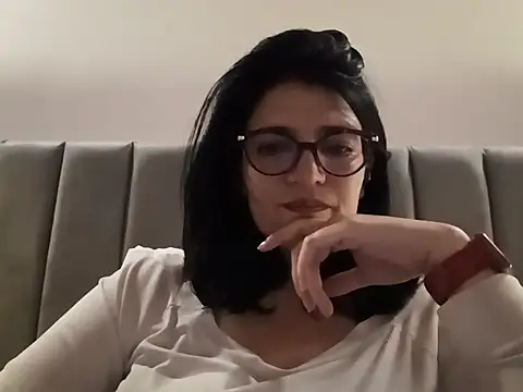 Snapshot of adriana71 chatting on 07/15/26, 02:29 adriana71 online show from 07/15/26, 02:29