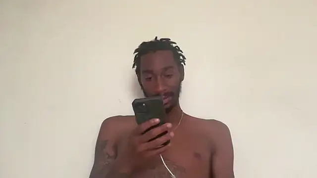 ITSONLYKENNY online show from 09/30/25, 01:39