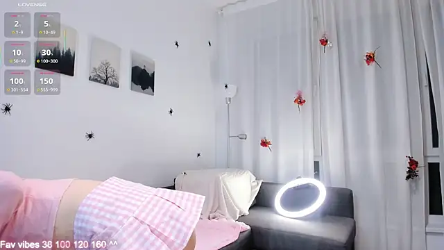 elizziMeiko   online show from 11/23/25, 03:49