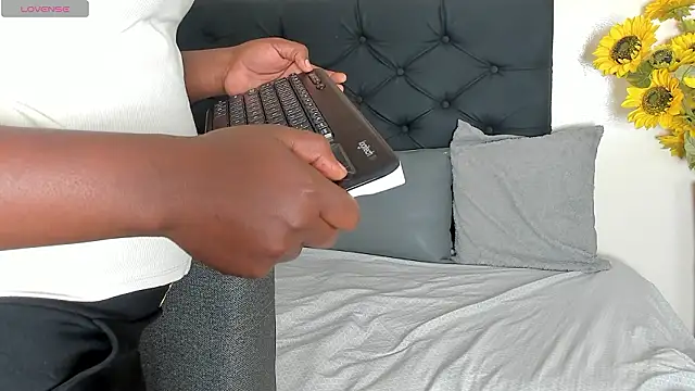 Cristale69 online show from 02/03/26, 06:35