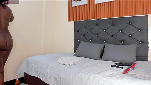 Cristale69 online show from 11/25/25, 03:18