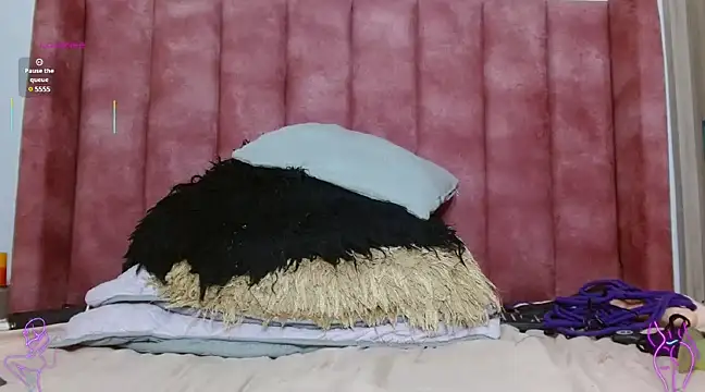 Snapshot of jolie_colette chatting on 03/01/25, 12:39 jolie colette online show from 03/01/25, 12:39
