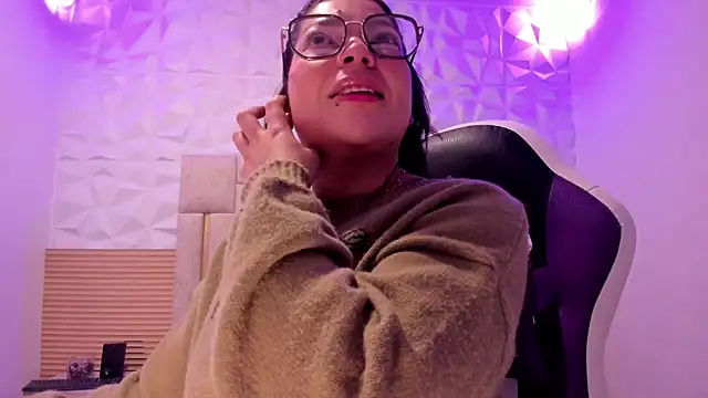 PauletteJ online show from 05/04/26, 11:46