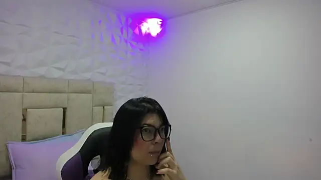 PauletteJ online show from 12/18/25, 11:58