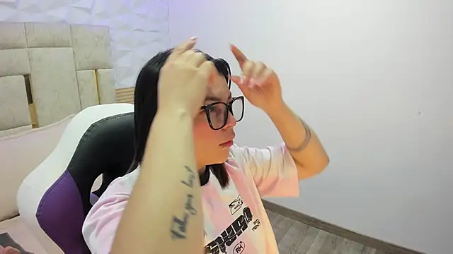 PauletteJ online show from 11/06/25, 11:58