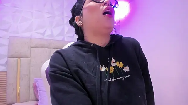 PauletteJ online show from 02/25/26, 12:05