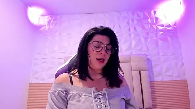 PauletteJ online show from 05/20/26, 11:51