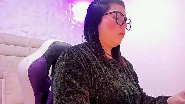 PauletteJ online show from 11/14/25, 11:58