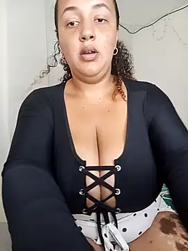 Snapshot of Miss-boobs chatting on 02/01/25, 07:34 Miss-boobs online show from 02/01/25, 07:34