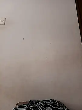 Snapshot of Miss-boobs chatting on 01/28/25, 07:21 Miss-boobs online show from 01/28/25, 07:21