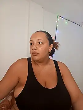 Snapshot of Miss-boobs chatting on 02/27/25, 08:09 Miss-boobs online show from 02/27/25, 08:09