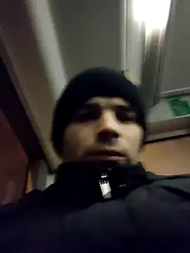 Snapshot of J0nyhson chatting on 11/25/25, 04:02 J0nyhson online show from 11/25/25, 04:02