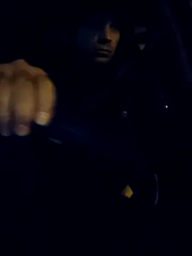 Snapshot of J0nyhson chatting on 12/04/25, 04:11 J0nyhson online show from 12/04/25, 04:11