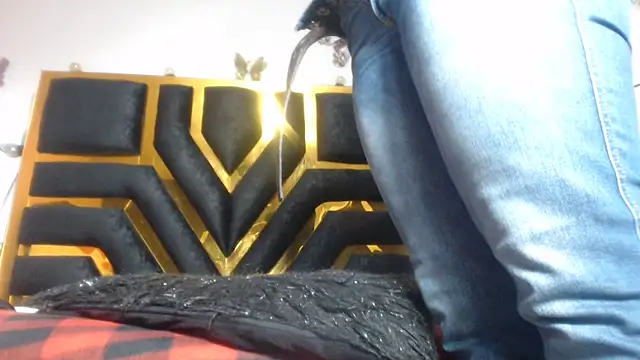 Snapshot of Helennahot chatting on 03/25/26, 06:51 Helennahot online show from 03/25/26, 06:51