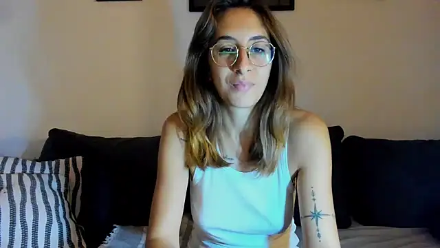 DesireMore90 online show from 10/10/25, 09:04