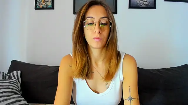 DesireMore90 online show from 11/05/25, 09:23