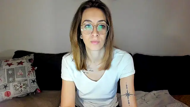 DesireMore90 online show from 02/05/25, 12:31