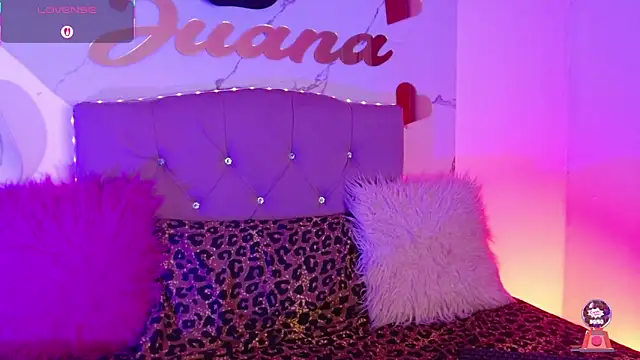 Snapshot of juanitared chatting on 06/12/26, 01:03 juanitared online show from 06/12/26, 01:03