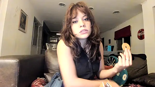 Snapshot of ginakatana chatting on 02/17/25, 05:47 ginakatana online show from 02/17/25, 05:47