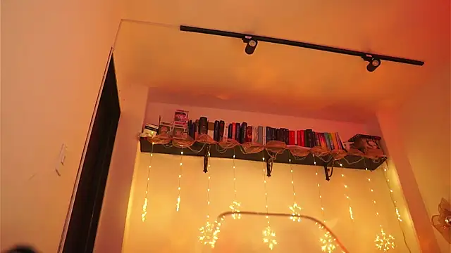 melissajoness3 online show from 12/02/25, 12:11