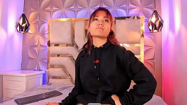 Snapshot of nahia_low chatting on 01/18/25, 07:49 nahia low online show from 01/18/25, 07:49