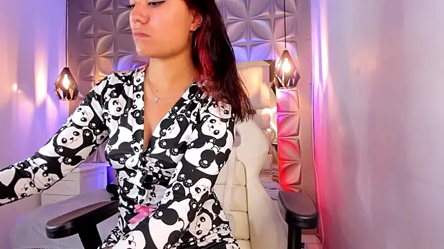 Snapshot of nahia_low chatting on 02/16/25, 11:16 nahia low online show from 02/16/25, 11:16